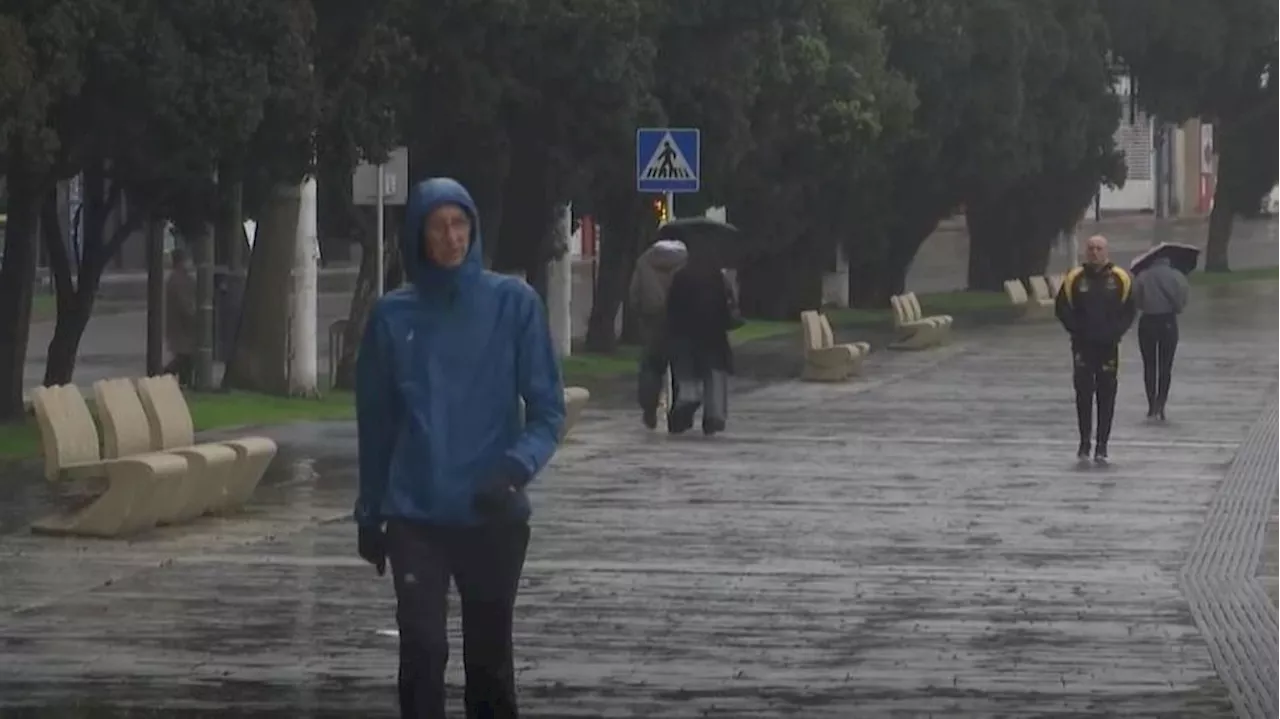 La borrasca Herminia avanza y este lunes provocará avisos en 16 comunidades