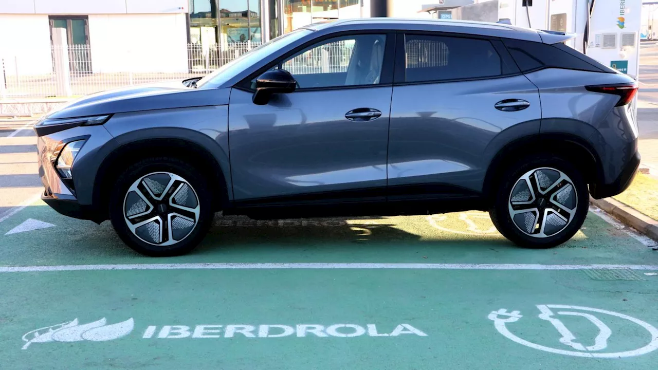 Probamos el Omoda 5, el SUV eléctrico que se fabricará en Barcelona y que llama la atención por su diseño