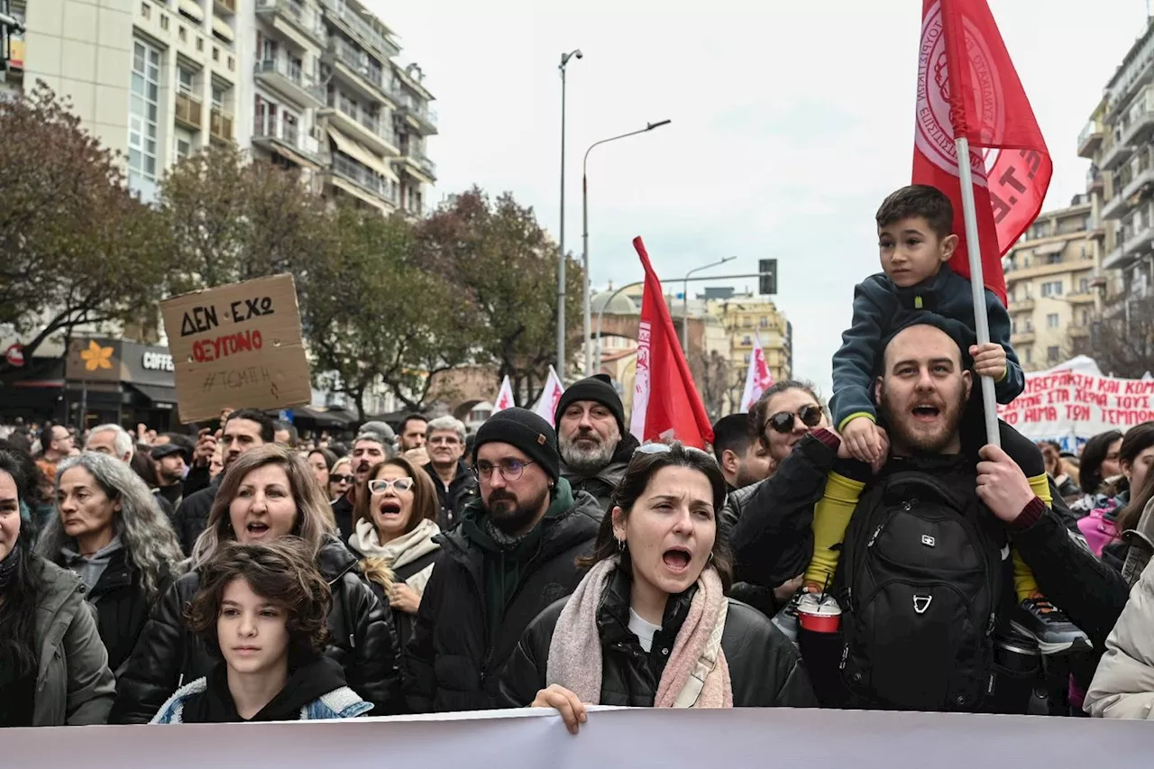 Catastrophe ferroviaire en Grèce: des milliers de manifestants réclament «justice»