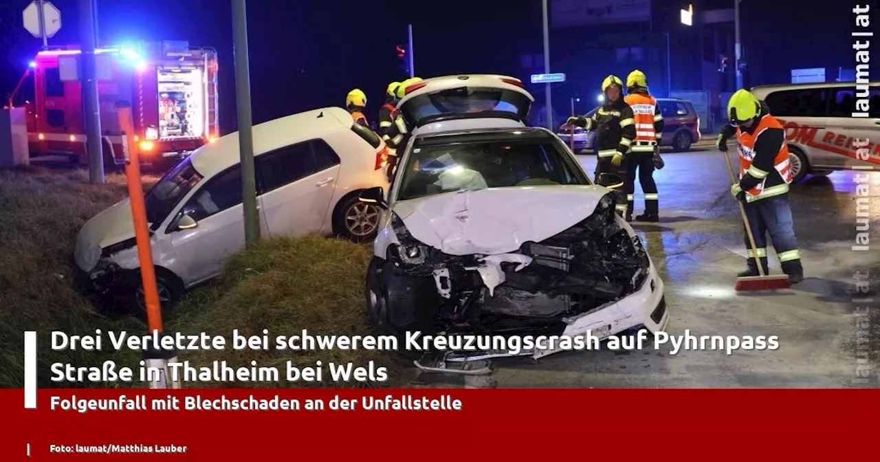 Heftiger Kreuzungscrash auf der Pyhrnpass Straße in Thalheim bei Wels