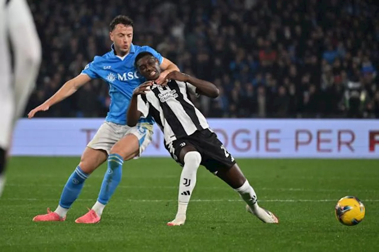 Naples bat la Juventus Turin sur un penalty de Lukaku