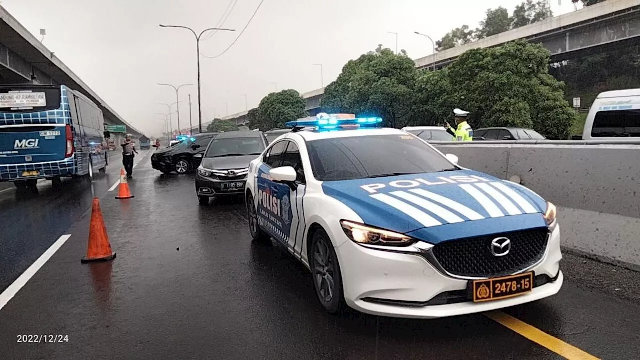 Ada Contraflow di KM 55-65 Tol Jakarta-Cikampek, Urai Macet Libur Isra Mikraj dan Imlek