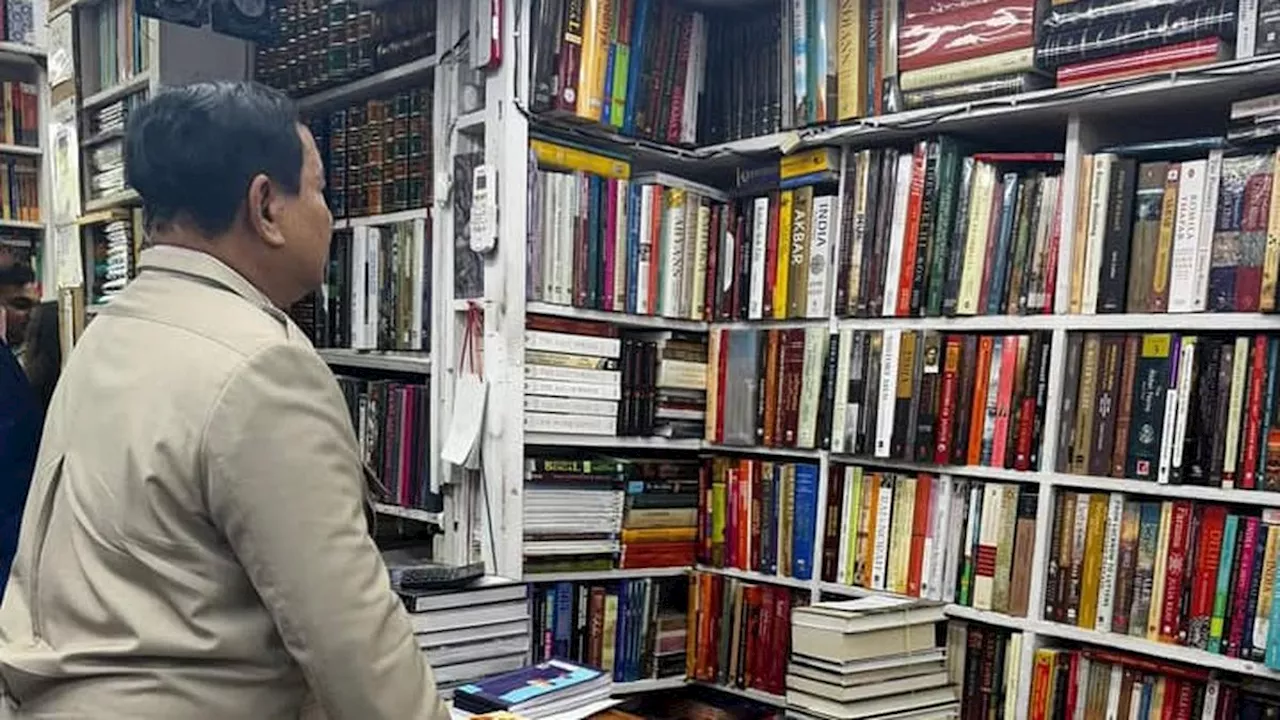 Ketika Prabowo Borong Buku Sejarah hingga Ekonomi di Toko Langganannya di New Delhi