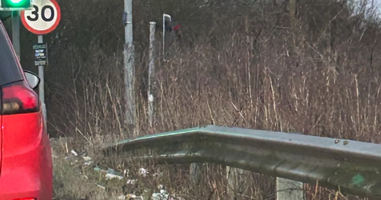 Motorists slam drivers who dump litter at side of M65 in Burnley