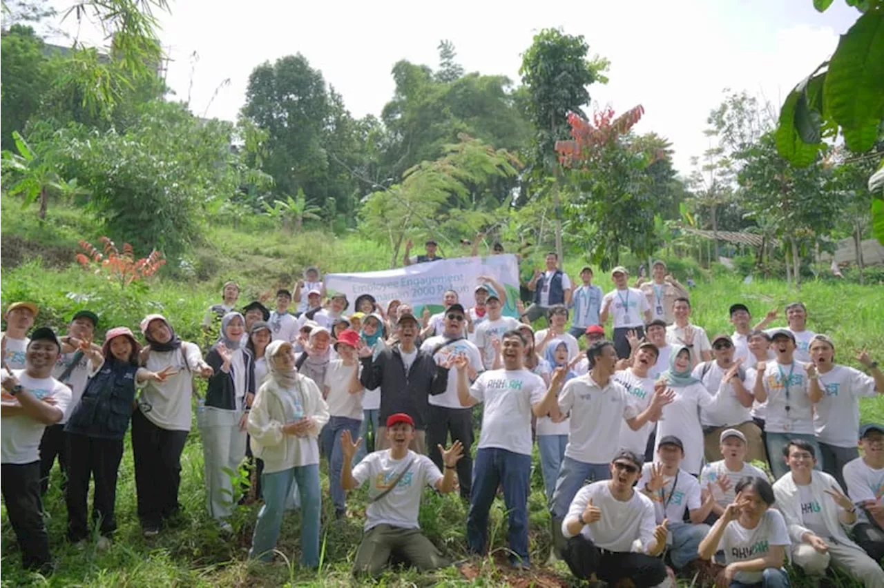 PT Bio Farma Tanam 2.000 Pohon di Taman Kehati Bandung