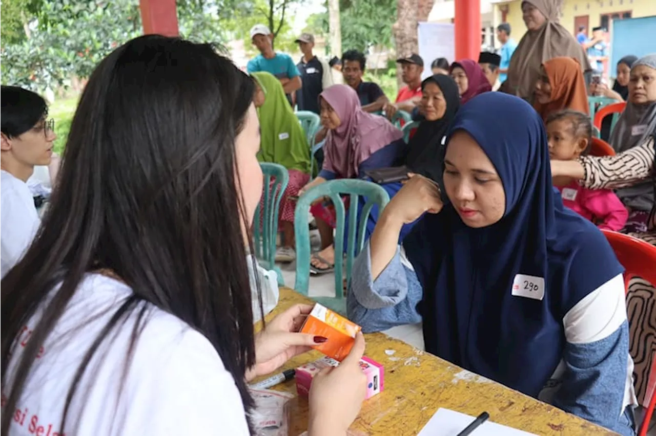 Tingkatkan Kesehatan Masyarakat, Ratusan Vitamin dan Suplemen Dibagikan di Pelosok Sulsel