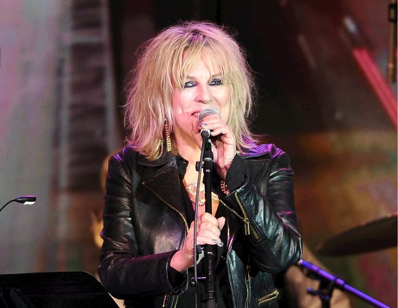 Lucinda Williams Brings Her Tour to Fillmore