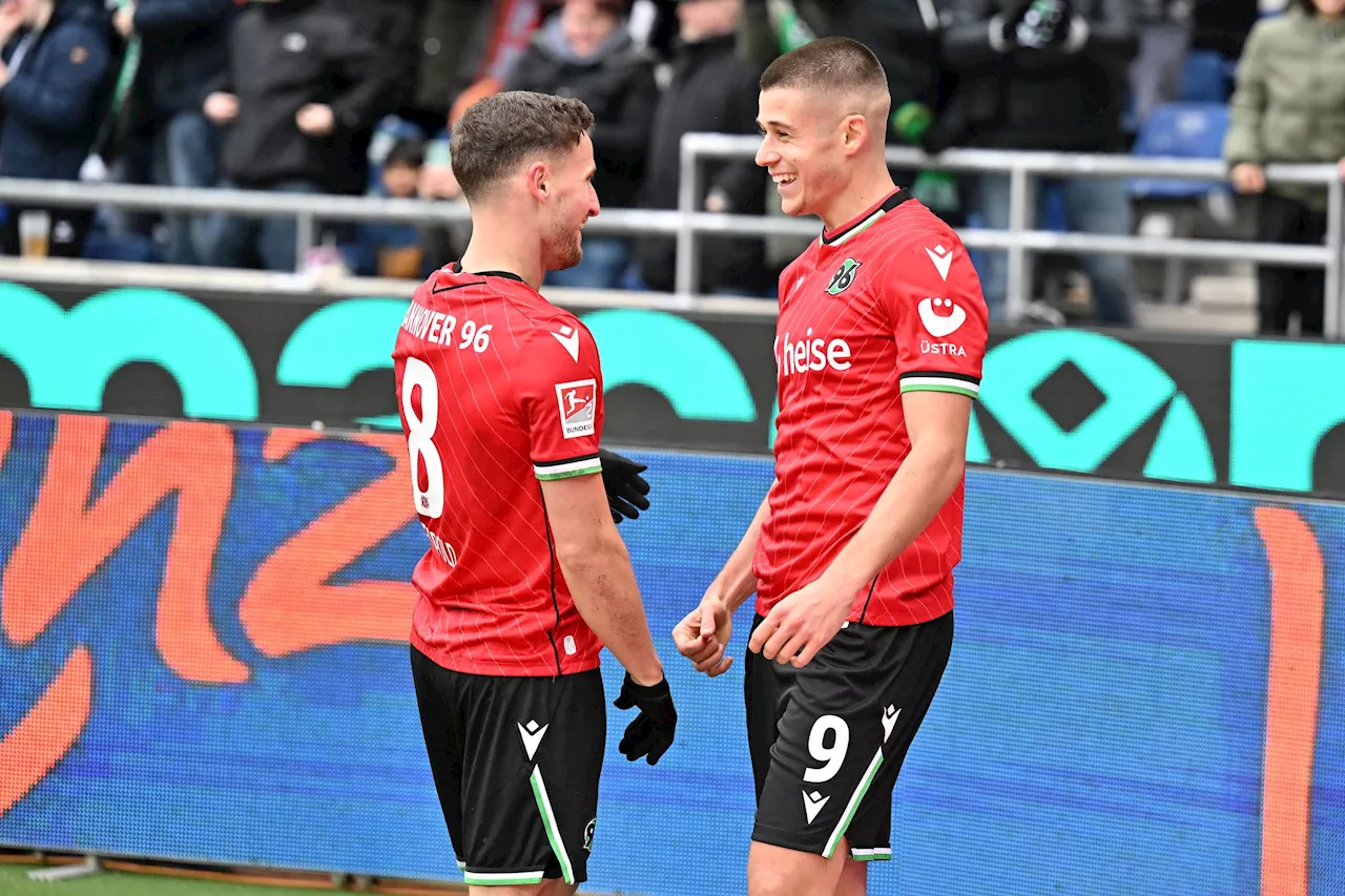 Hannover 96 lässt zwei Punkte liegen - Der HSV winkt