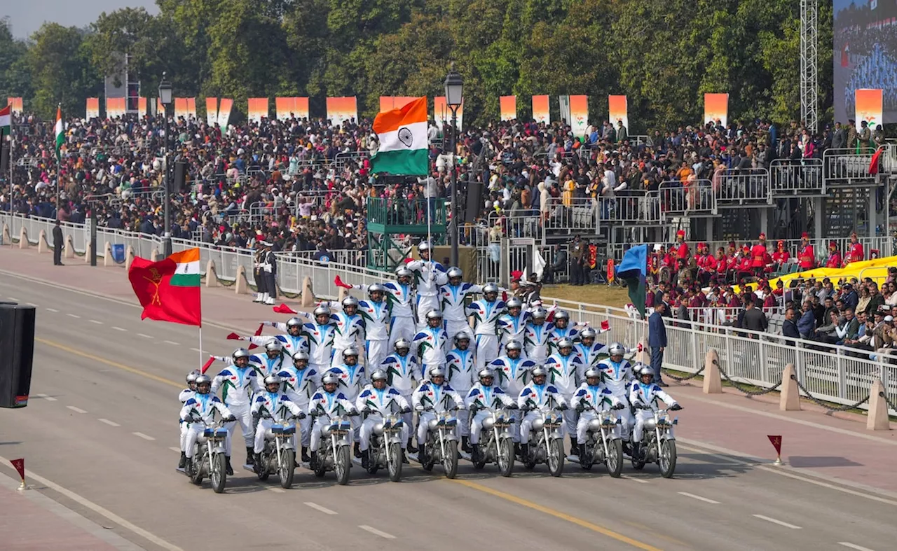 Republic Day 2025: गणतंत्र दिवस में शामिल होने से पहले जान लें राष्ट्रगान जन गण मन को सही से गाने के नियम