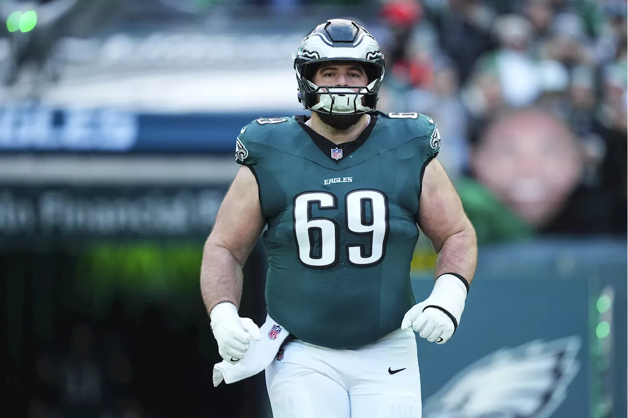 Eagles Center Crisis: Jurgens Steps In for Injured Dickerson