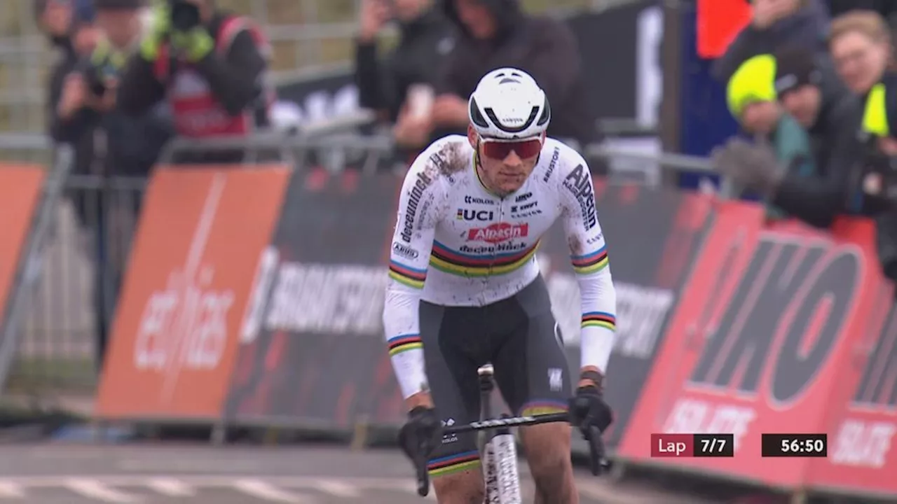 Van der Poel laat WK-vorm zien met oppermachtige zege in Hoogerheide