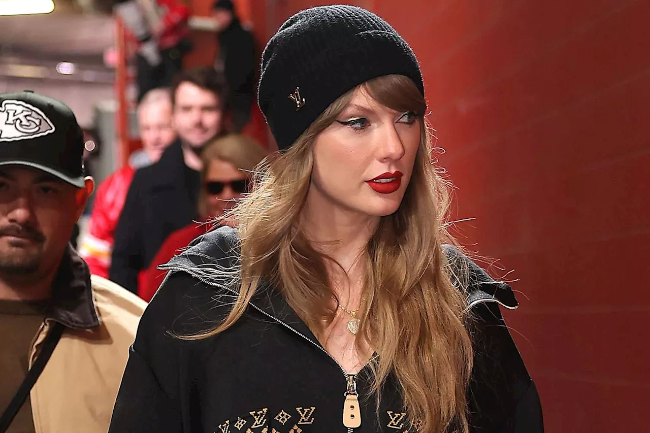 Taylor Swift Cheers on Travis Kelce at AFC Championship Game