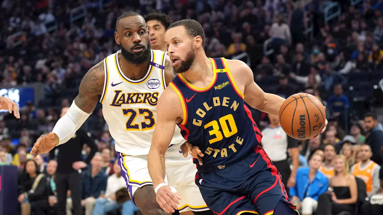 LeBron James, Steph Curry Moment in Lakers-Warriors Goes Viral