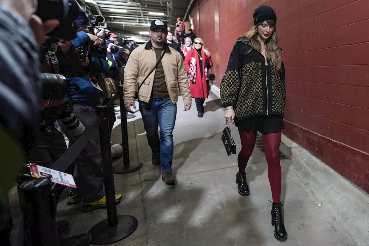 Taylor Swift arrives for AFC title game, hoping Travis Kelce and the Chiefs return to the Super Bowl