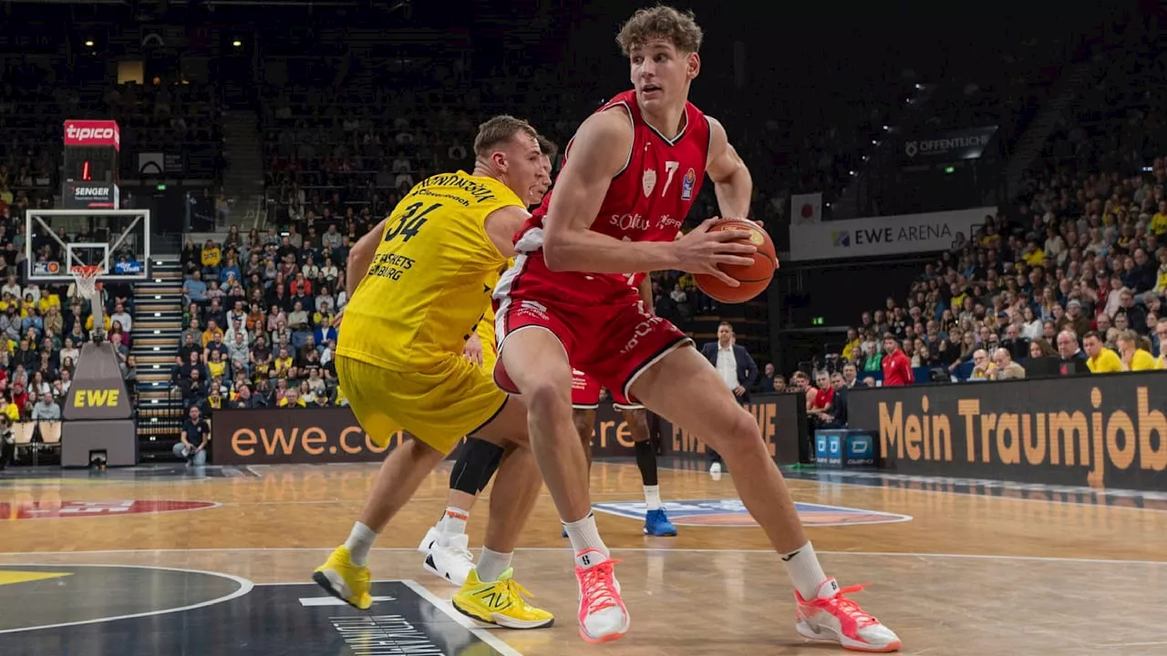 Der Koloss von Moos und sein Sohn: Basketball-Aufeinandertreffen in Hamburg