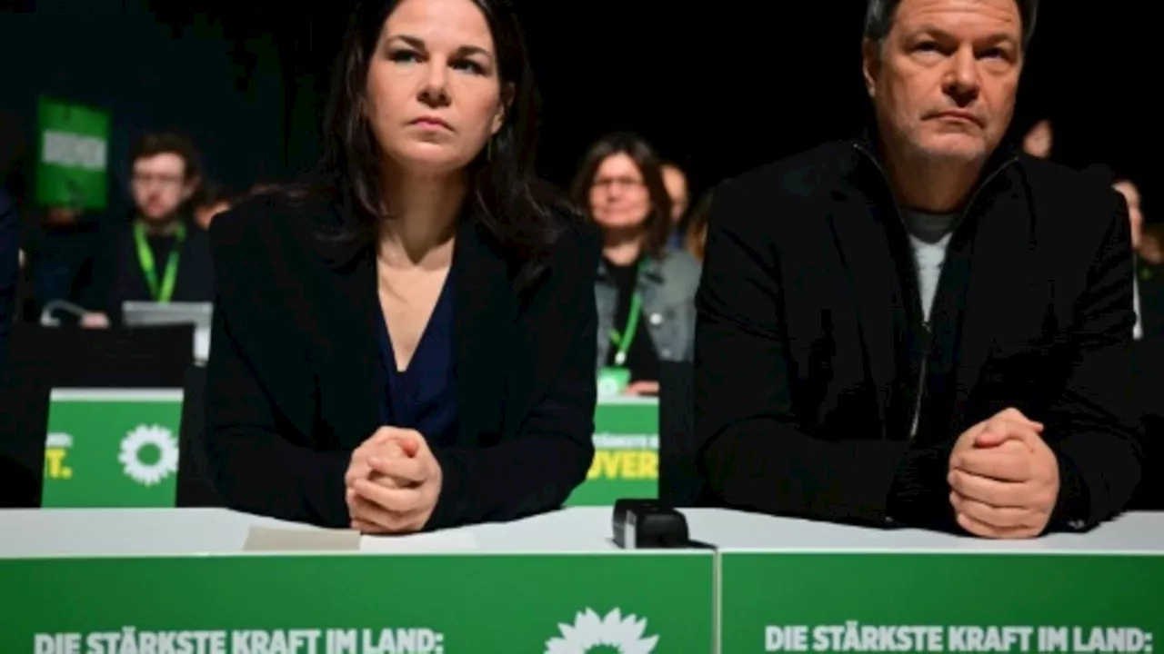 Grünen-Parteitag entscheidet über Wahlprogramm - deutliche Kritik an Merz