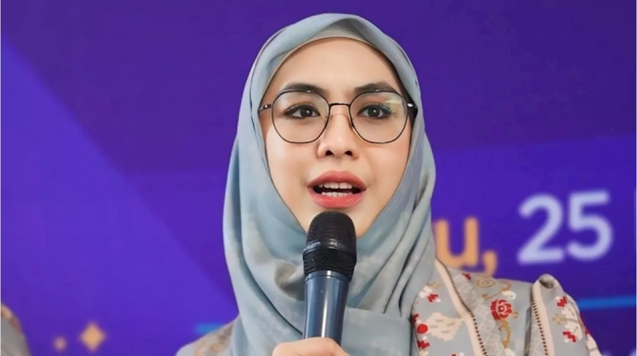 Oki Setiana Dewi Bantah Kabar Suaminya Berpoligami