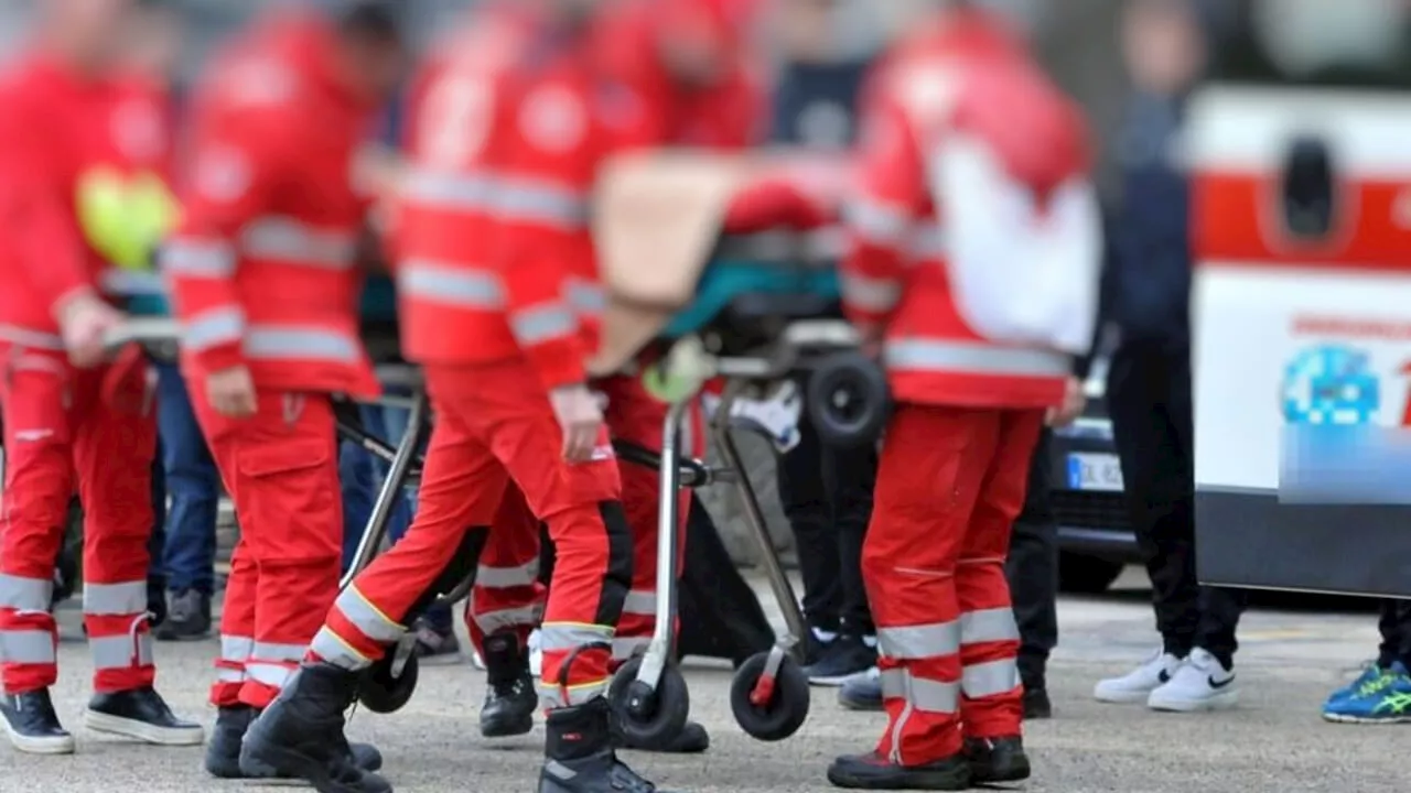 Uomo trovato morto sui binari del tram: aveva gli arti mutilati