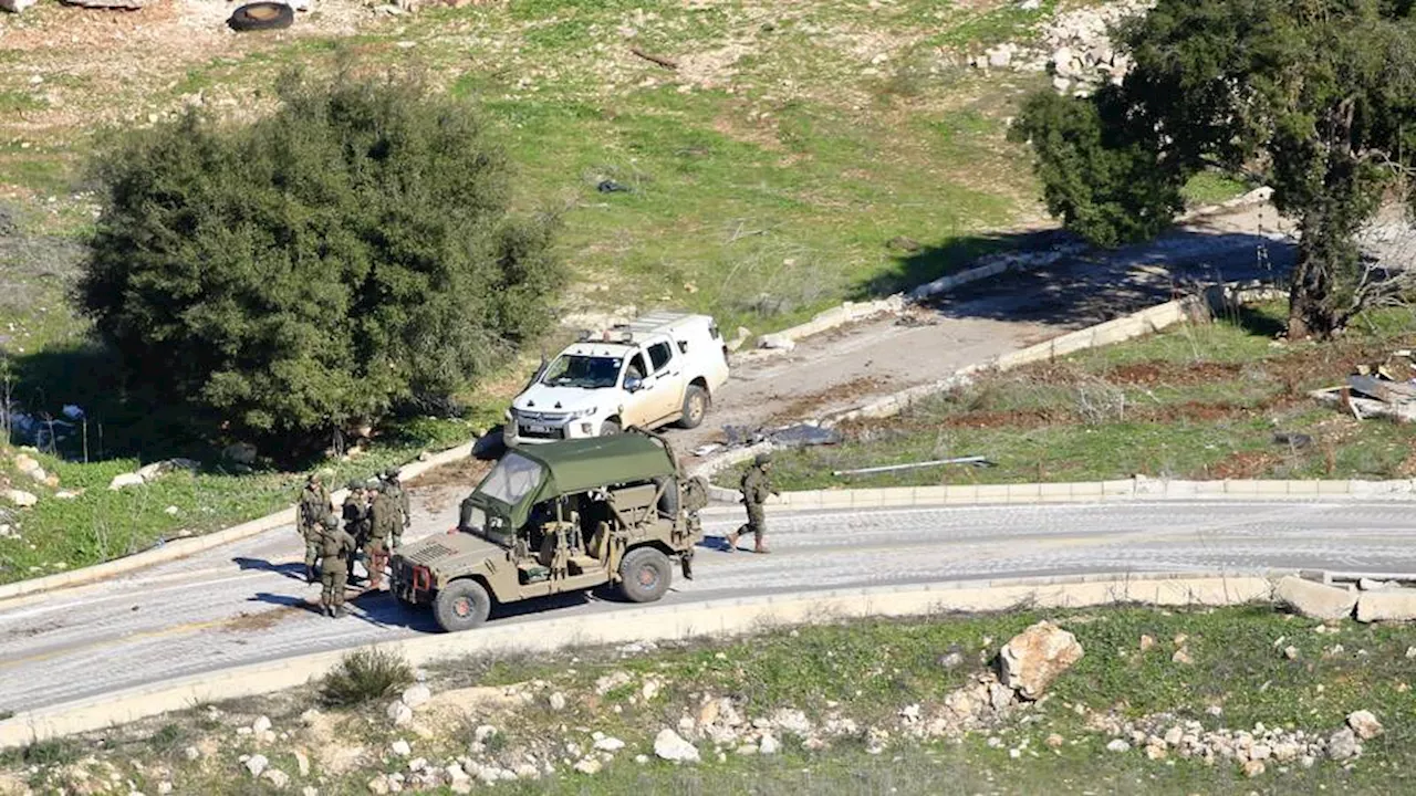 Live blog: Israeli troops open fire at returning south Lebanon residents