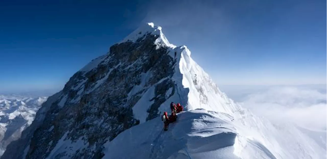 O Everest e a Elevação das Montanhas: Uma Dança Geológica Milenar