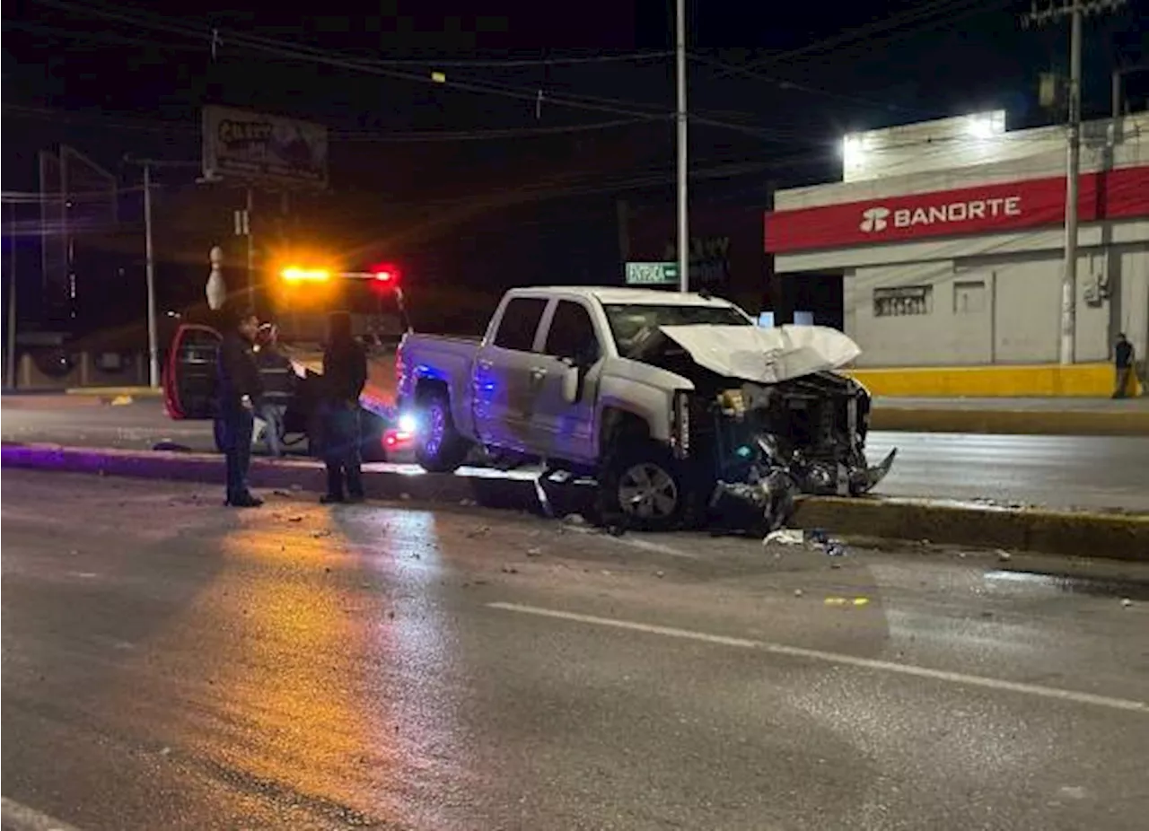 Joven que conducía ebrio se queda dormido al volante y causa accidente en Saltillo