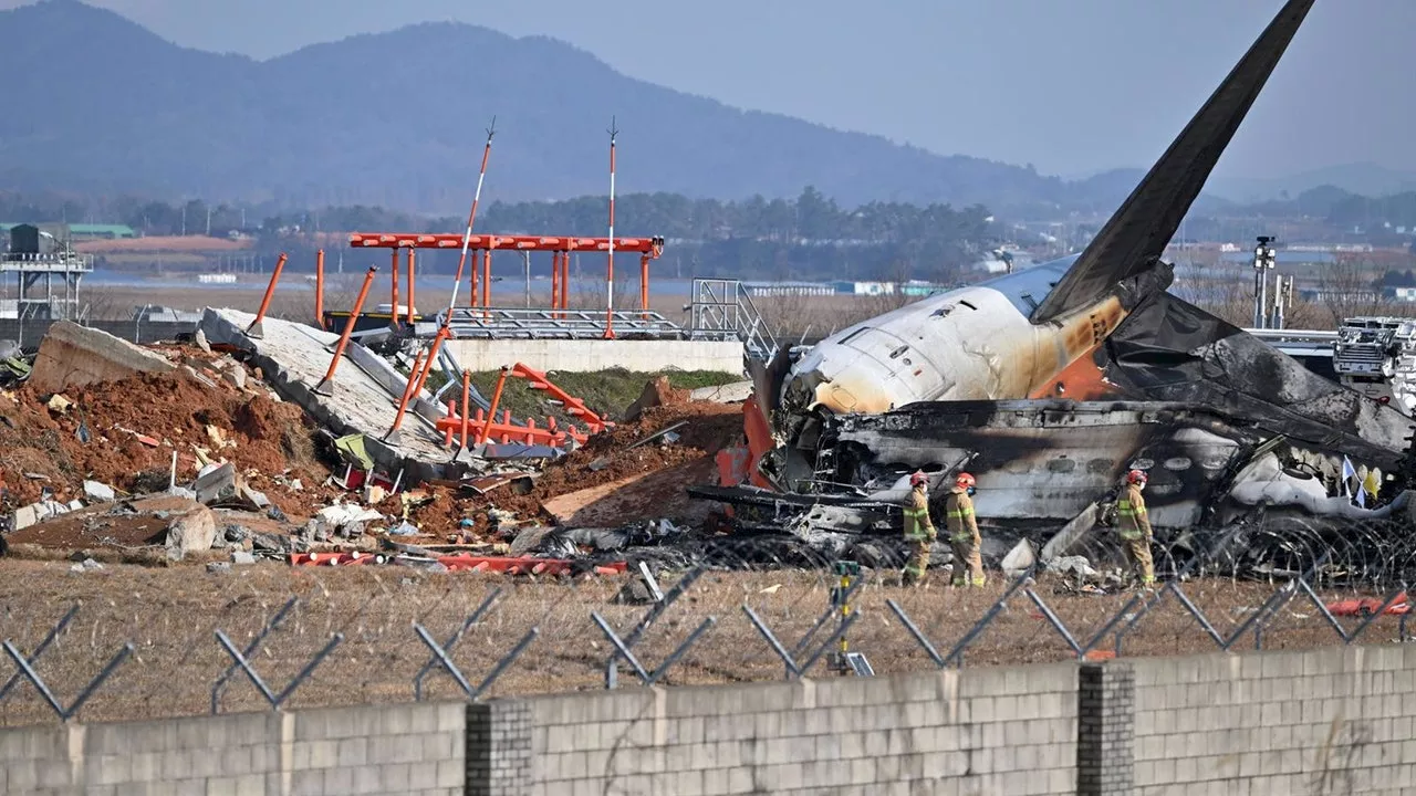 Caja Negra Dejó De Grabar Minutos Antes del Impacto Mortal del Avión en Corea del Sur