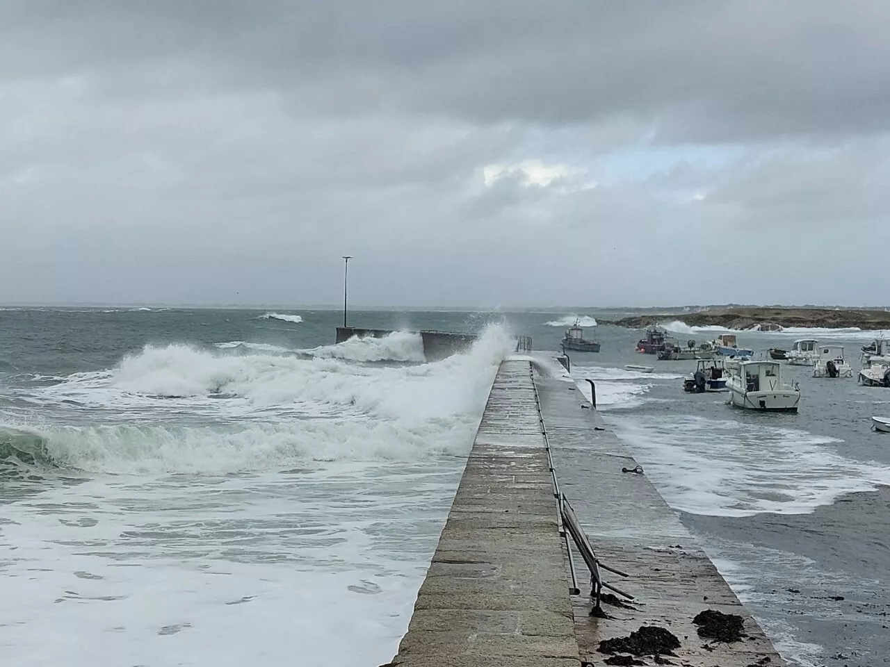 Vigilance Orange pour Risque de Vagues-Submersion dans le Morbihan et le Finistère