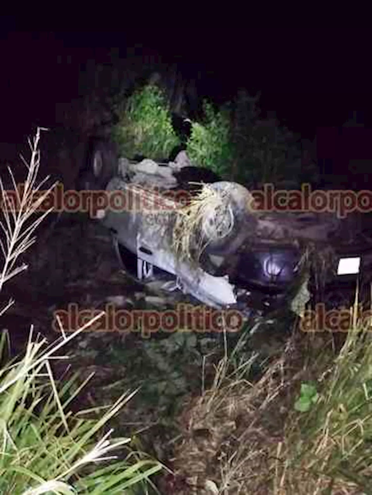 Ministeriales ebrios volcaron camioneta de la Fiscalía, en Lerdo de Tejada