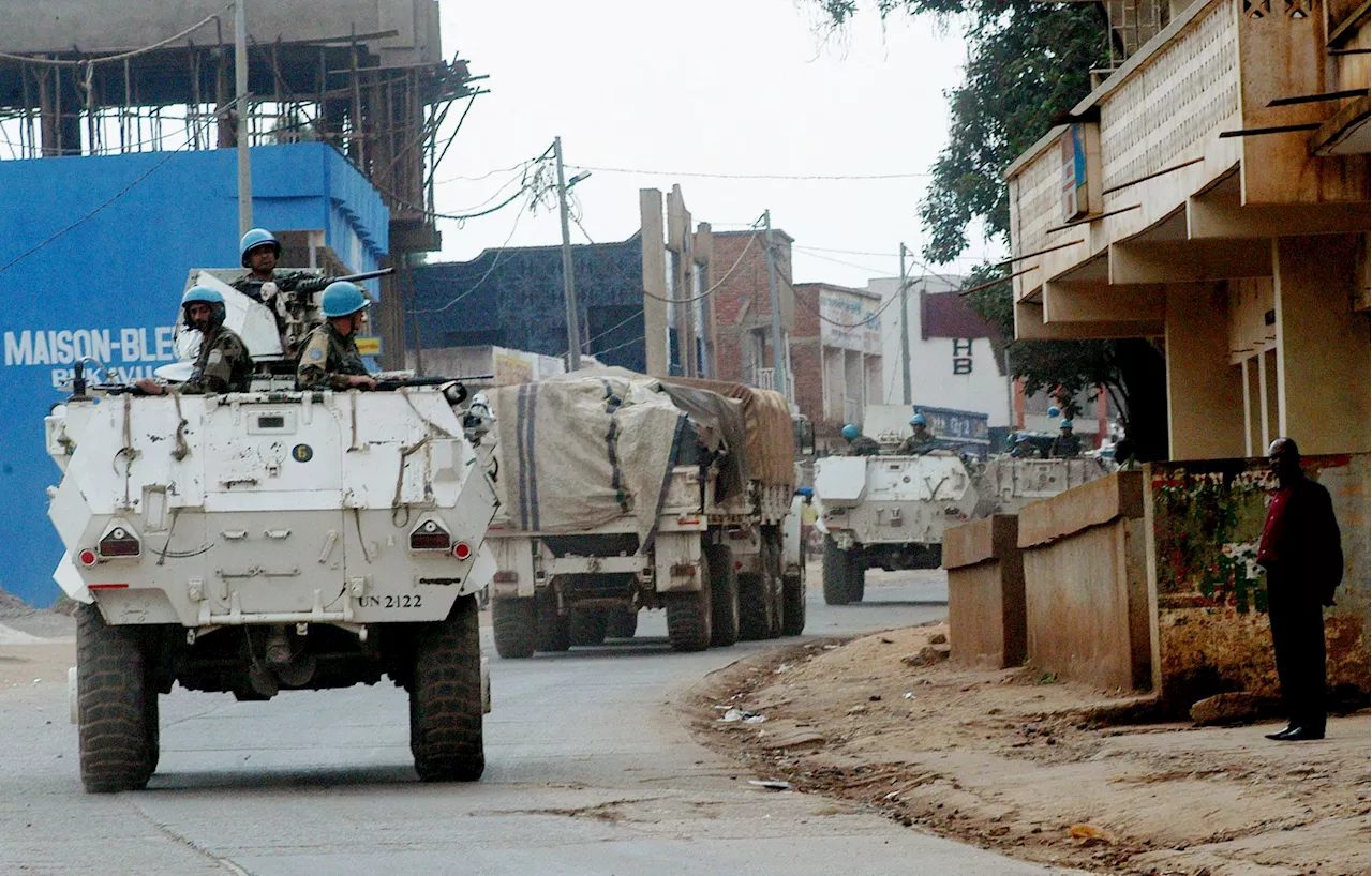 Rebeliões apoiadas pelo Ruanda avançam para a cidade de Goma no Congo, intensificando a crise humanitária