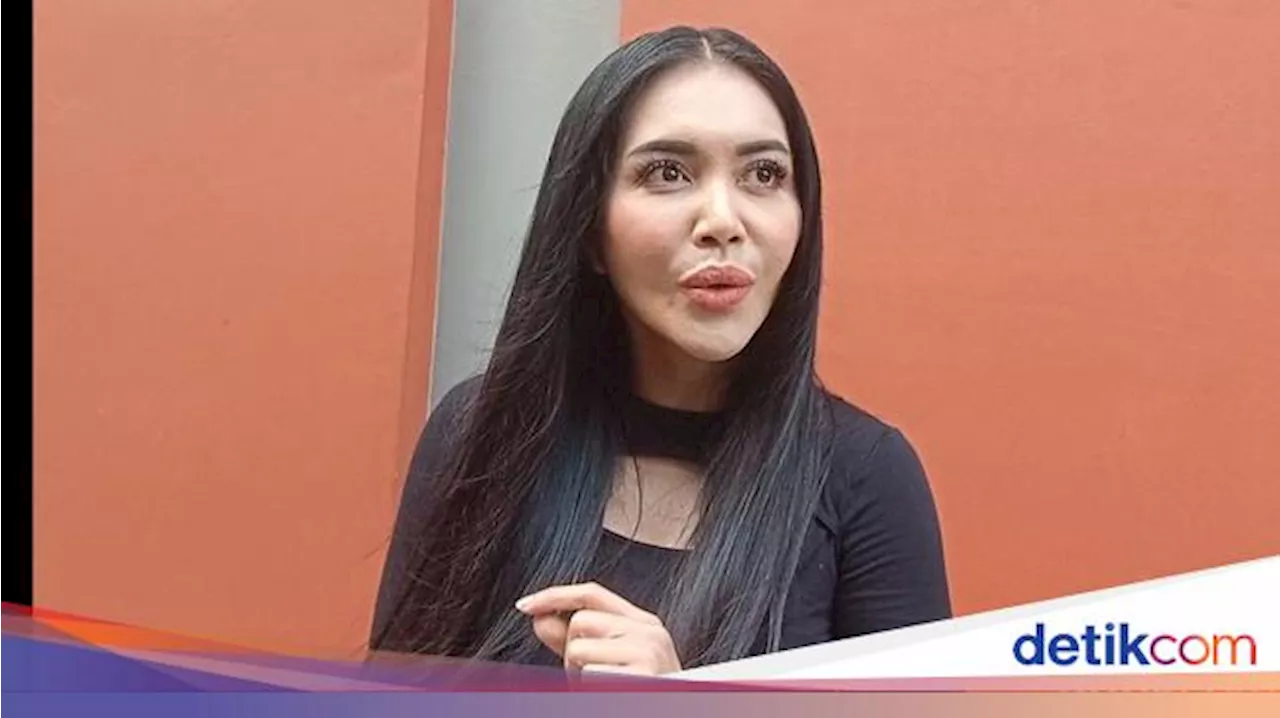 Denada Bagikan Tantangan Hidup dan Pengalaman Kehidupan di Singapura