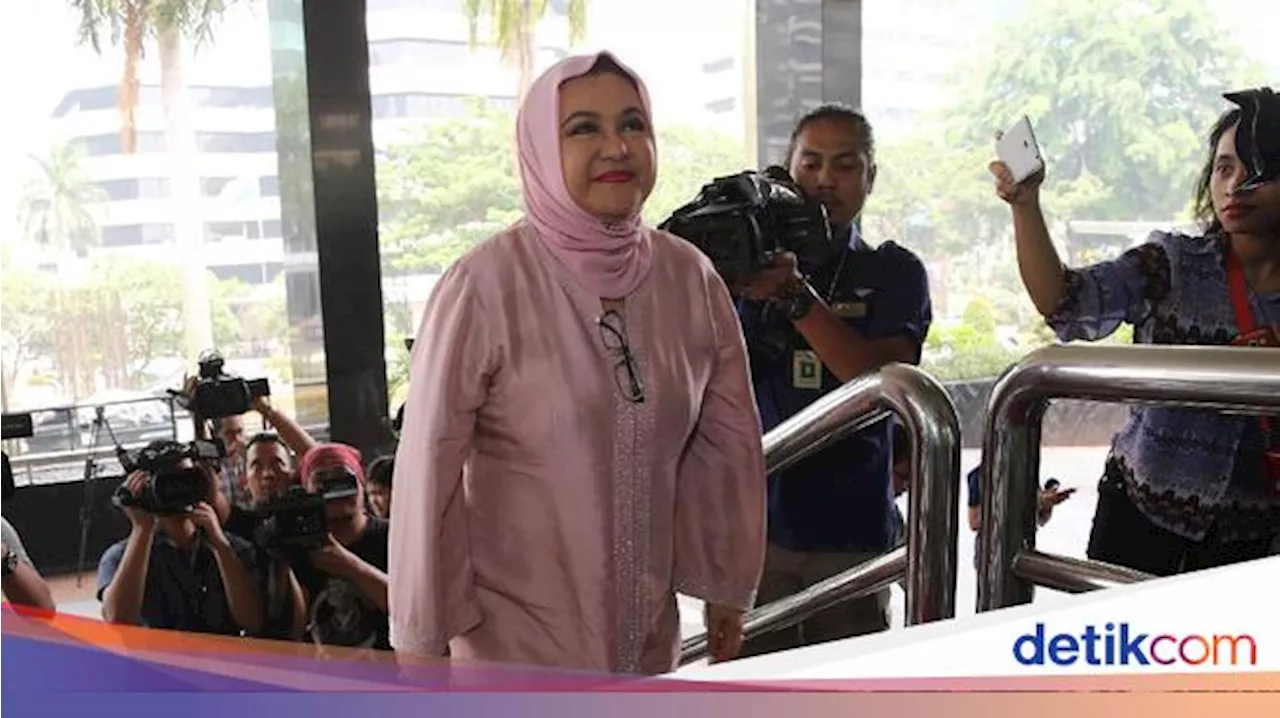 Emilia Contessa Meninggal Dunia