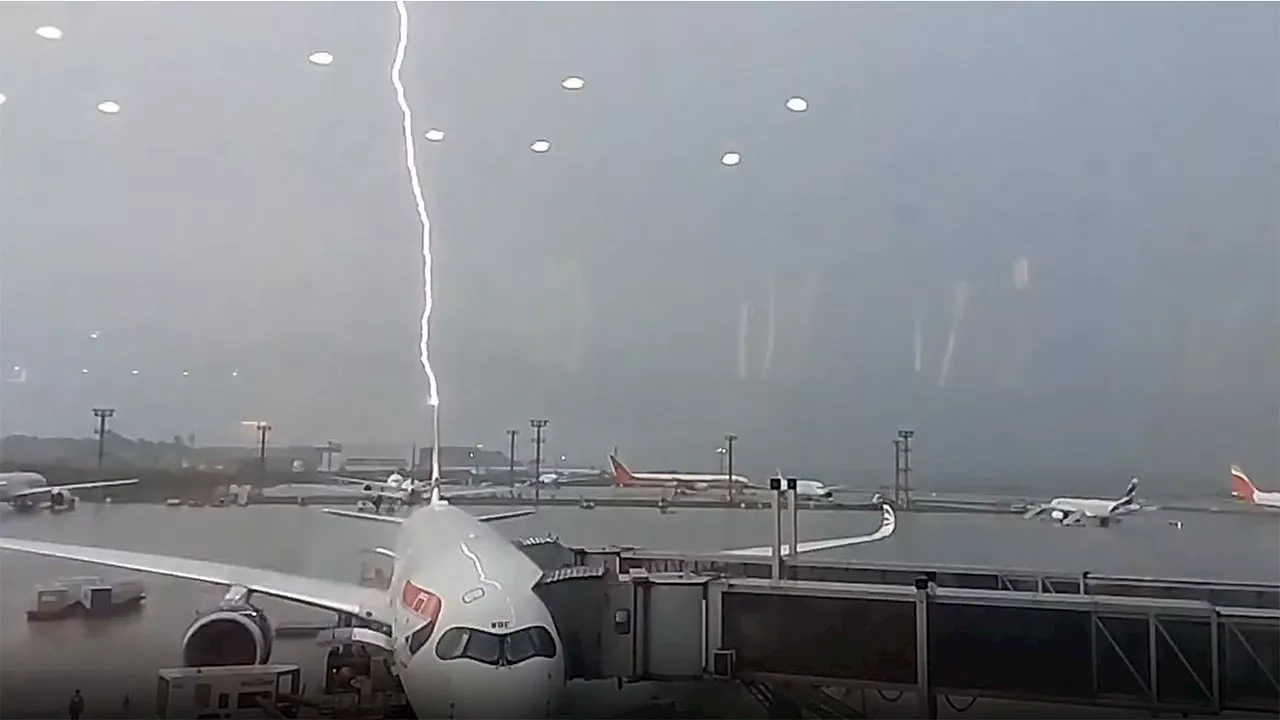 British Airways Plane Struck by Lightning at Brazilian Airport