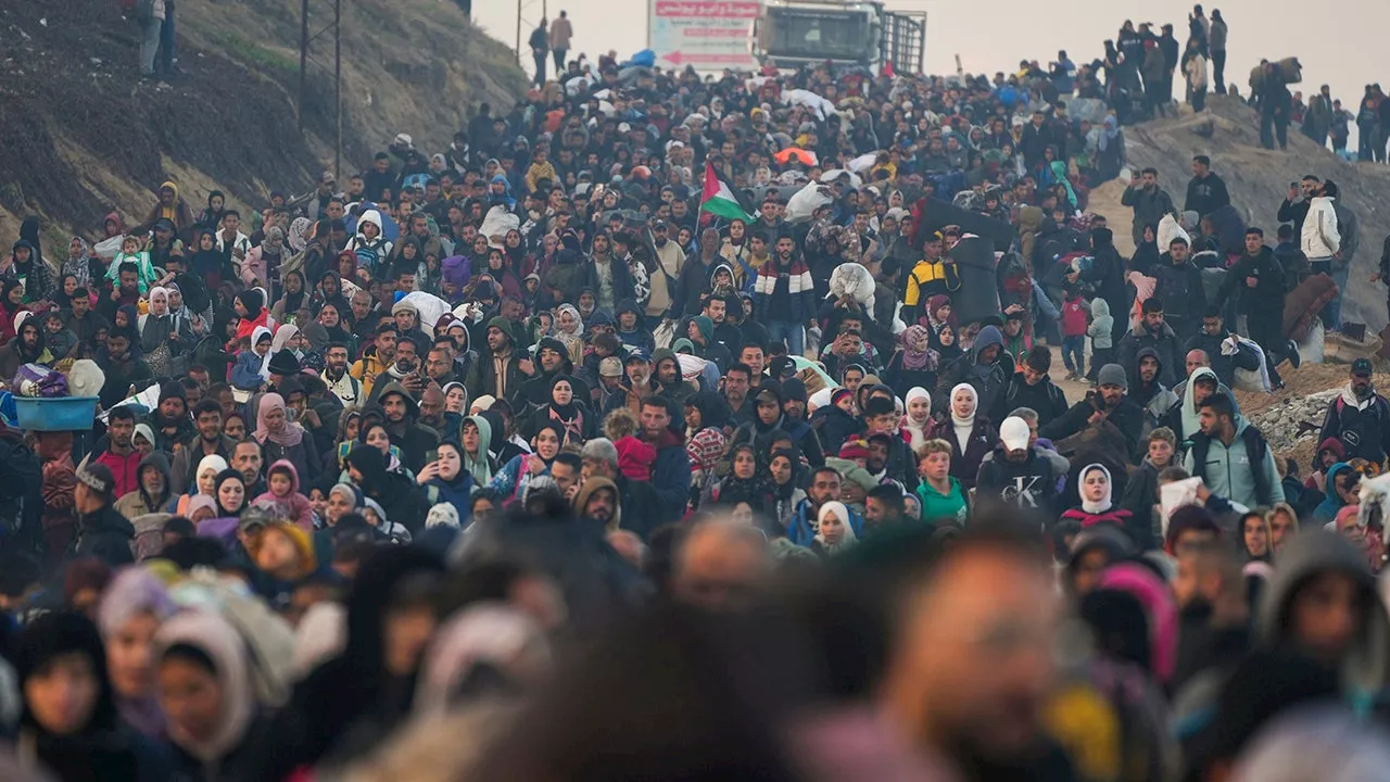 Palestinians Return to Northern Gaza After Israel Lifts Closure