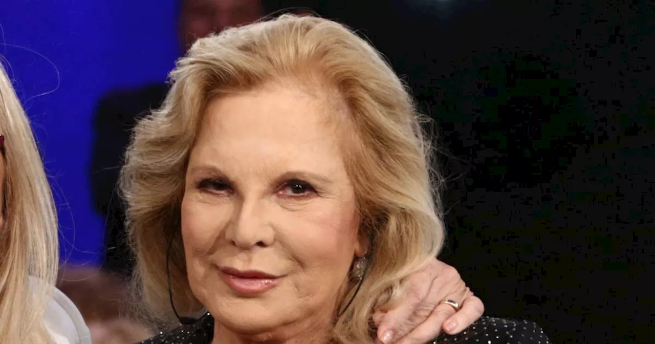 Sylvie Vartan Offre Un Dernier Concert Inoubliable Aux Côtés D'Estelle Lefébure