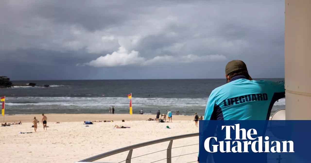 Sydney braces for 40C at lunchtime before southerly buster brings severe storms