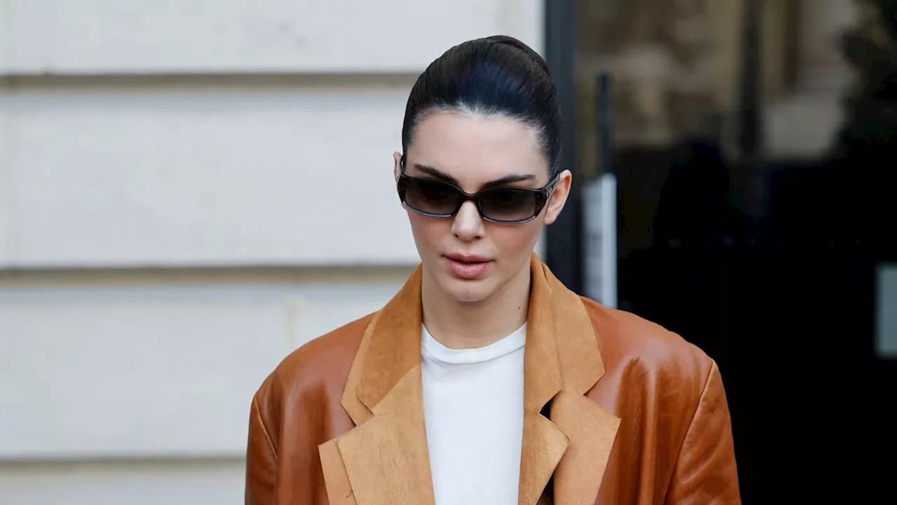 Kendall Jenner: Estilo Sofisticado y Comodidad en París Fashion Week