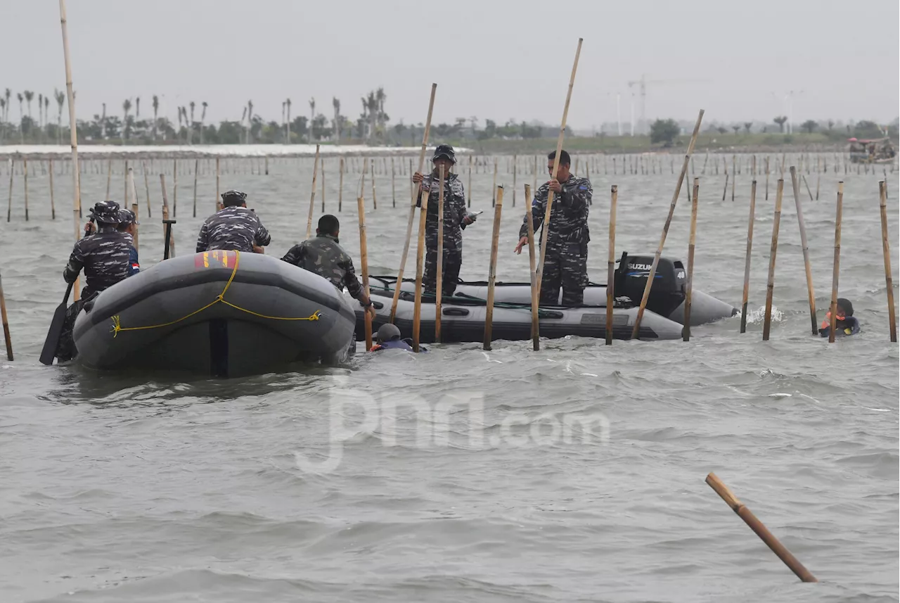 Pagar Laut di Bekasi Tak Berizin, Pemprov Jabar Tegur PT TRPN