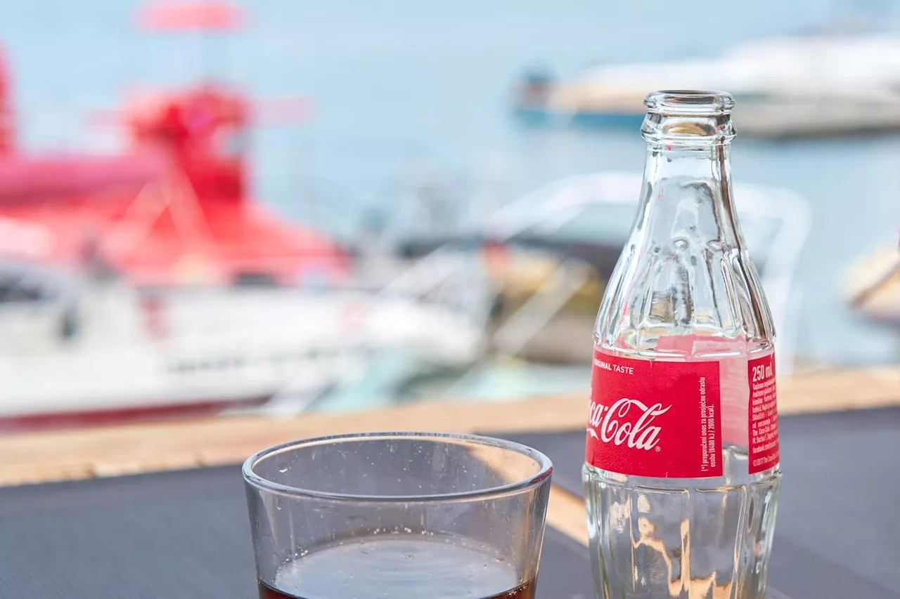 Coca-Cola : l’entreprise rappelle massivement ses produits en France et en Europe