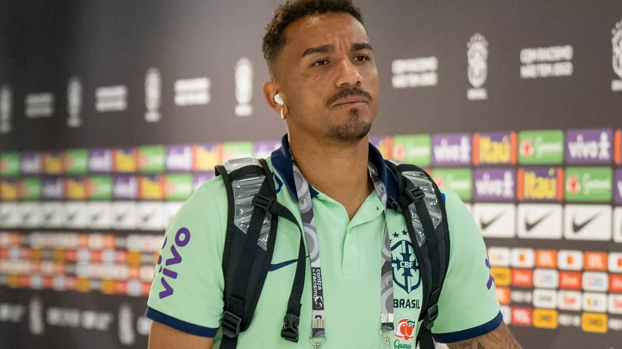 Danilo Fecha Contrato com Flamengo e Retorna ao Brasil