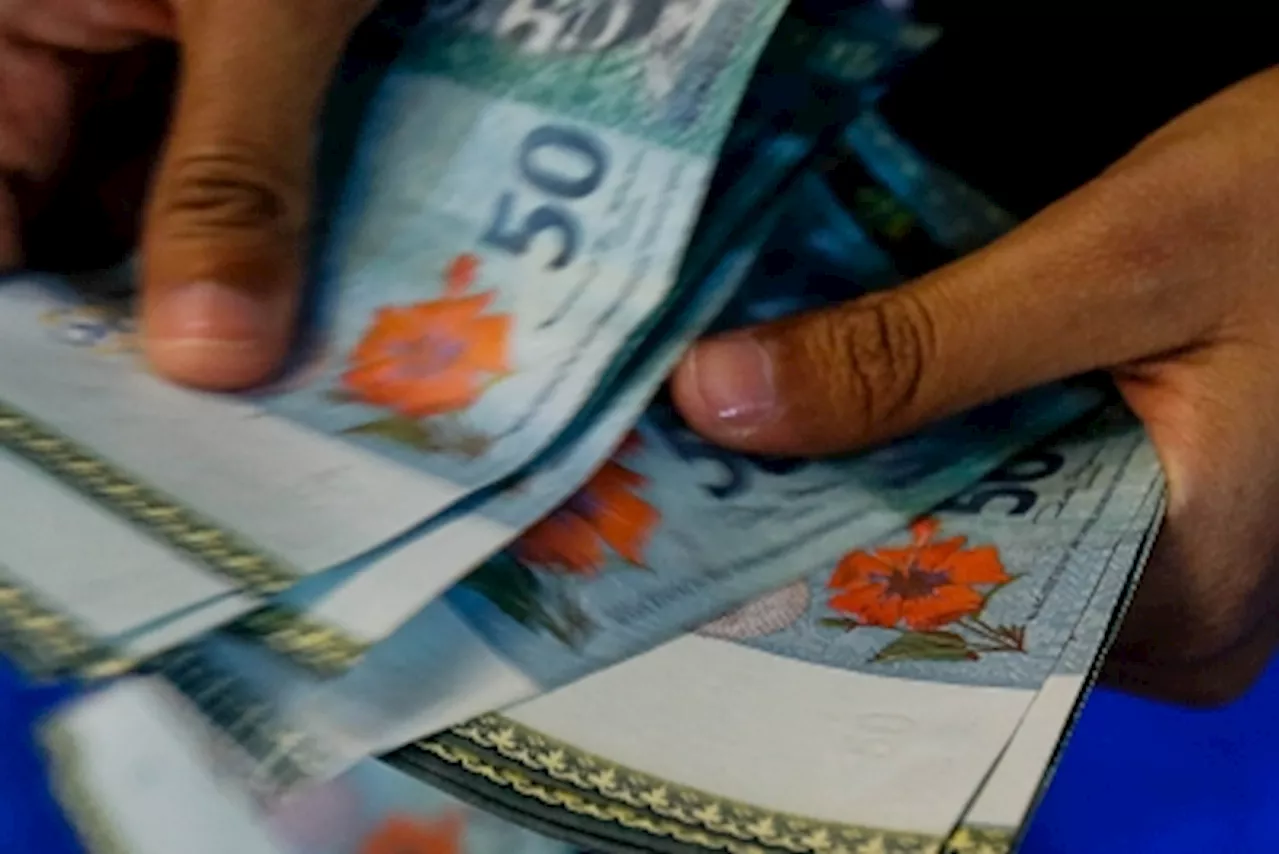 Ringgit dips as tariff concerns spark dollar rally, but solid fundamentals provide support