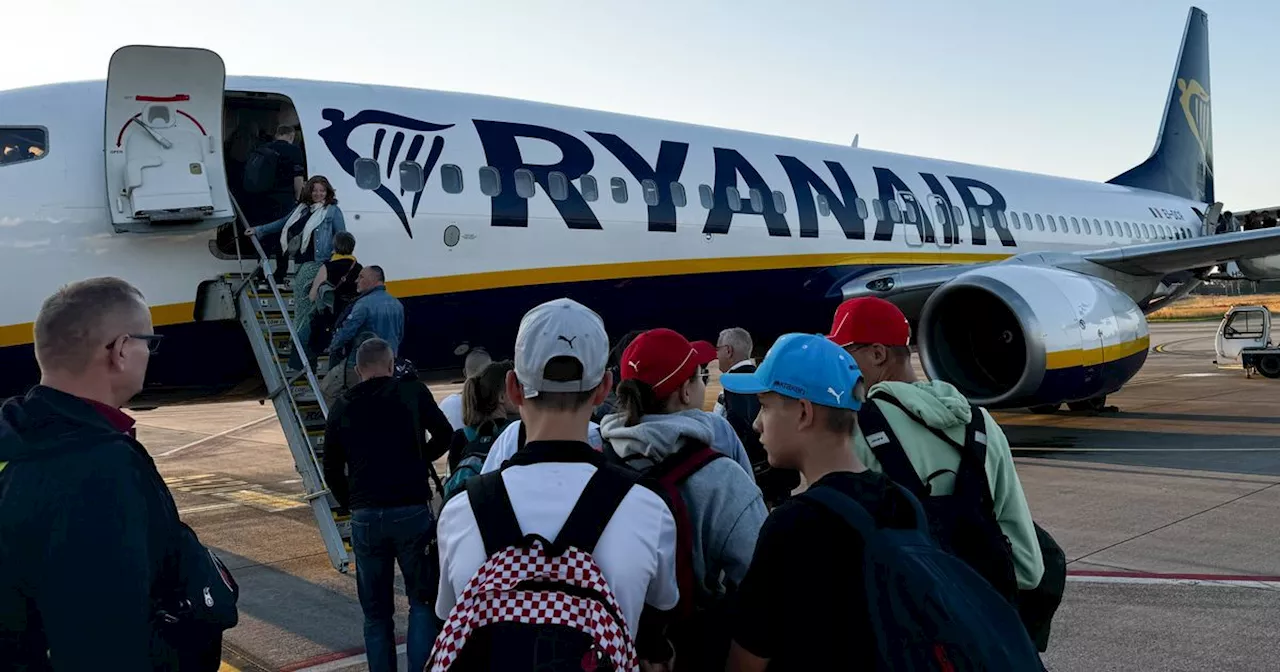 Ryanair intensifies Spain tourism dispute axing routes after blackmail claims