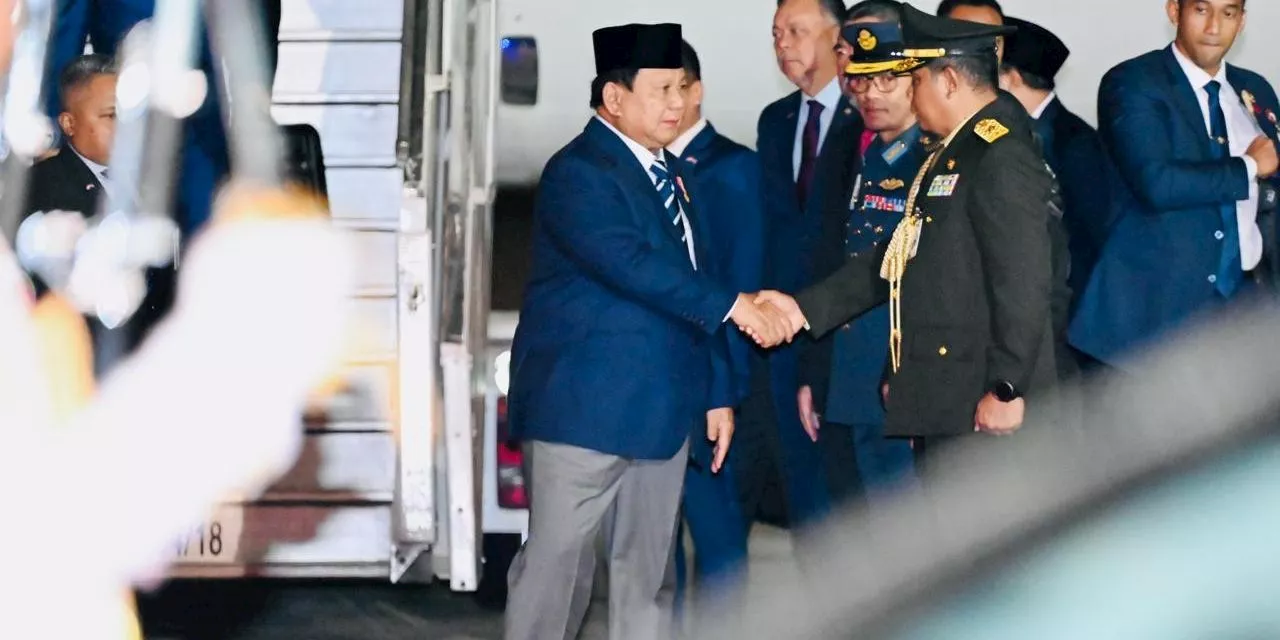 Presiden Prabowo Terima Penghargaan Tertinggi dari Kesultanan Johor