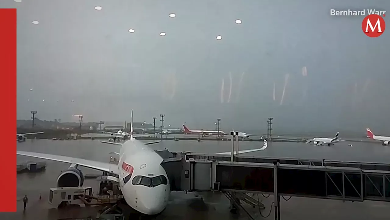 Rayo impacta un avión en el aeropuerto de Brasil; pasajero graba impresionante momento