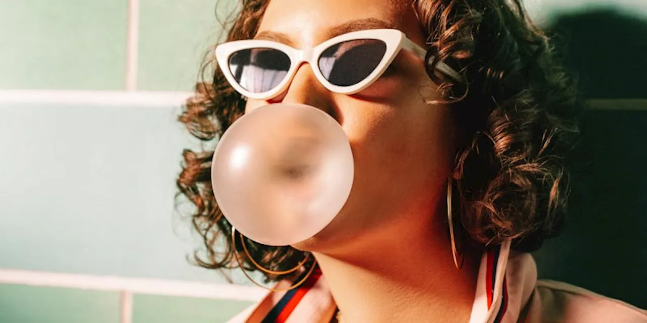 A Gastroenterologist On Why You Should Stop Chewing Gum (For Your Gut!)