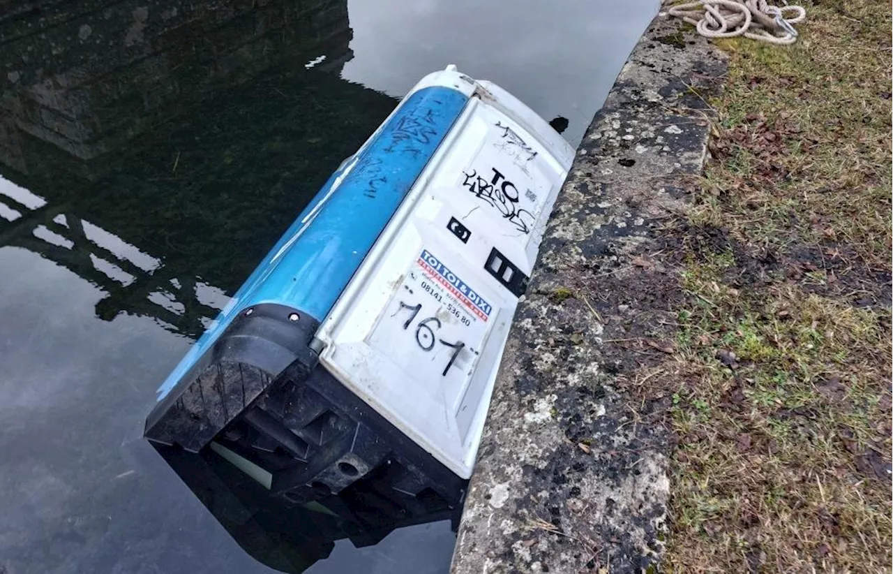 WC im Kanal: Unbekannte werfen Klo in den Ludwig-Donau-Main-Kanal bei Berg