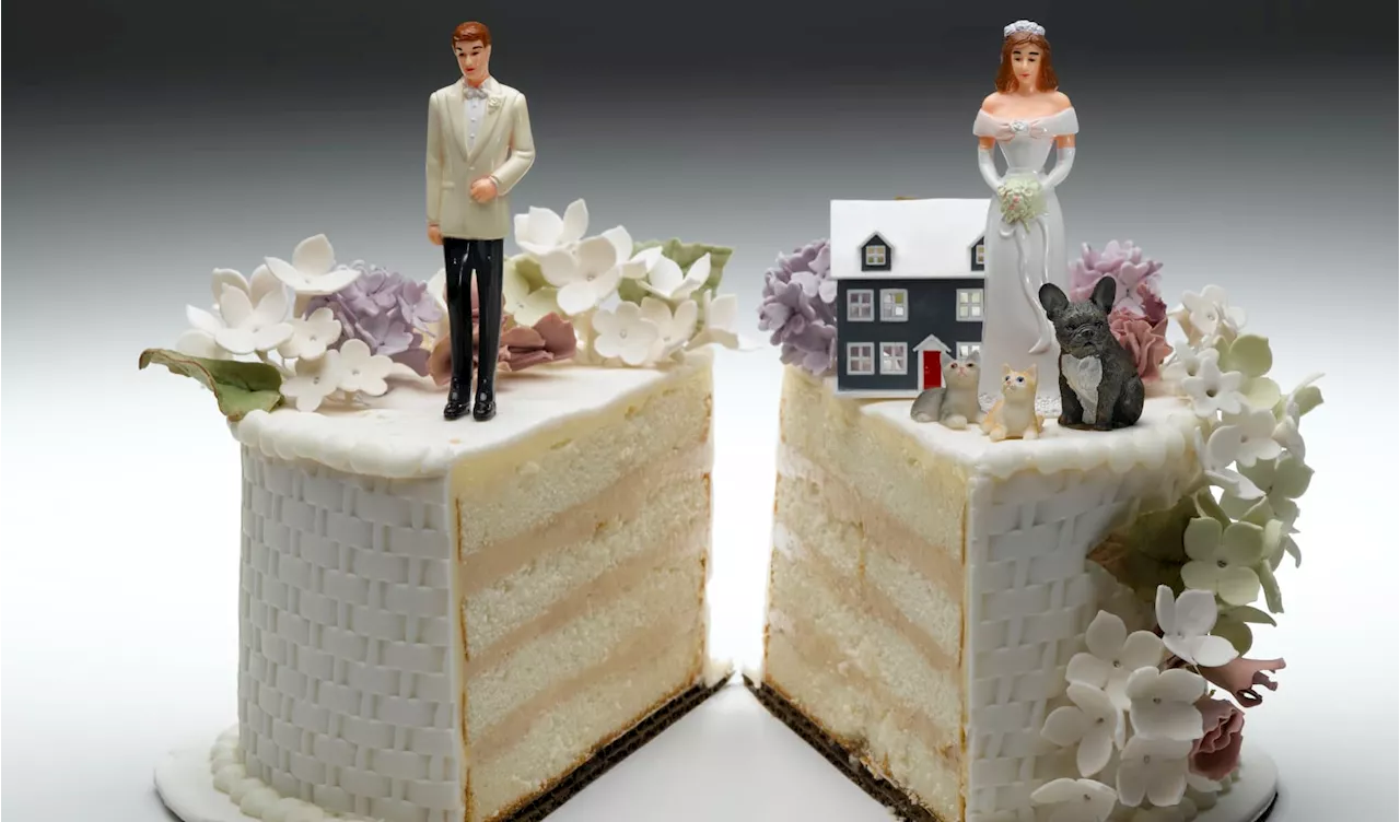 How Couples Manage Finances: Separate Accounts, Communication, and Financial Infidelity