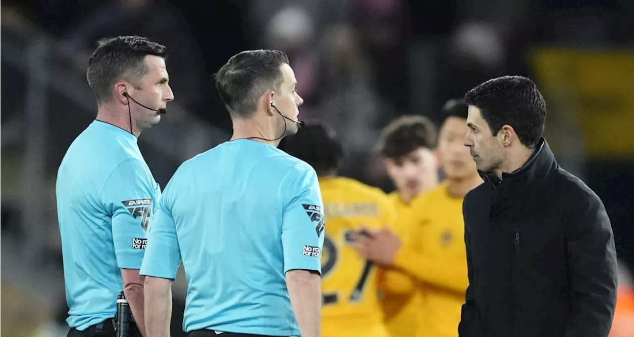 Arsenal : l'incroyable sortie de l'ancien chef des arbitres sur Michael Oliver