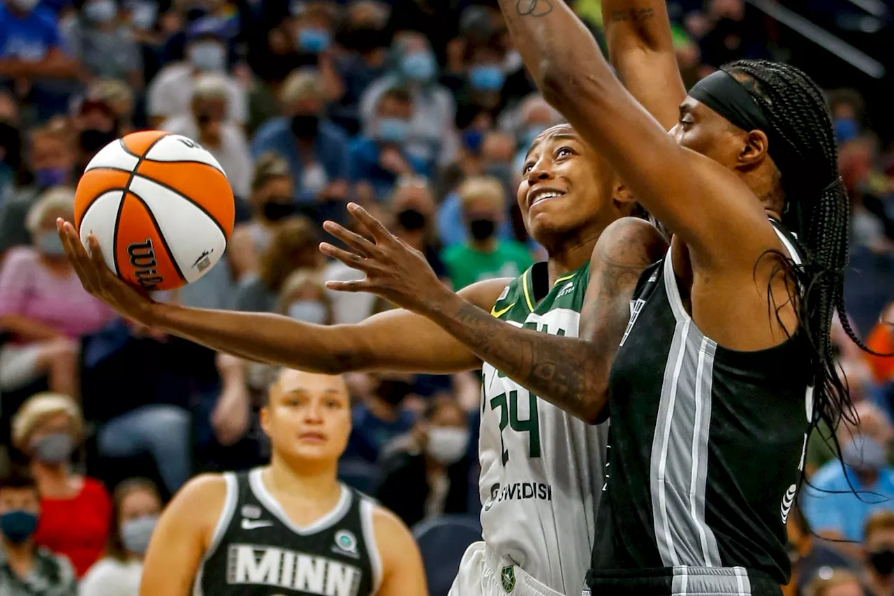 Storm trade Jewell Loyd to Aces in three-team blockbuster deal, report says