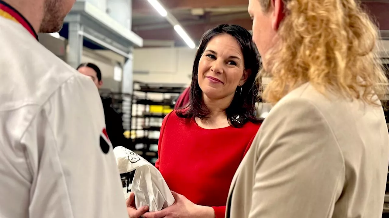 Baerbock im Wahlkampf: Backstube statt Weltbühne