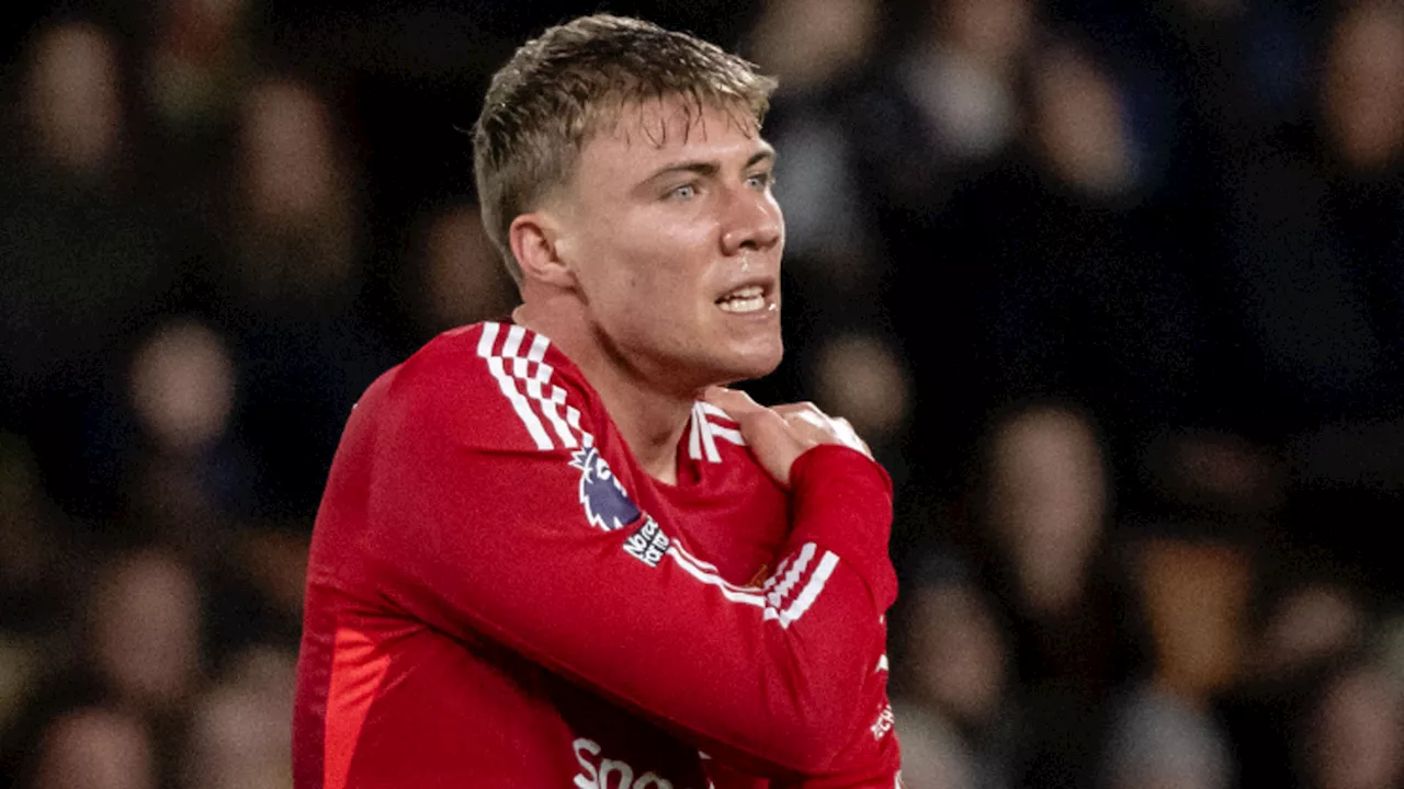 Rasmus Hojlund spotted 'having a go' at Man Utd teammate during Fulham game as damning stats emerge